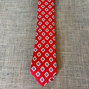 Ben Silver Red Tie with blue shapes